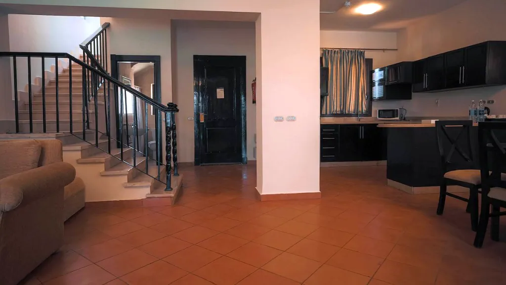 الفندق كانكون بيتش ريزورت - العين السخنة